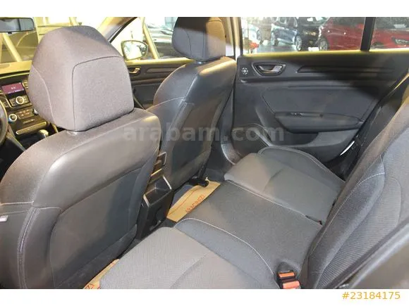 Renault Megane 1.3 TCe Joy Image 7